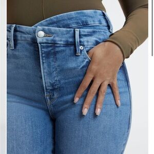 Good American Good Classic Crossover Straight jeans